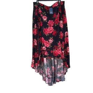Torrid Black and Red Roses High-Low Midi Skirt Size 1X NEW